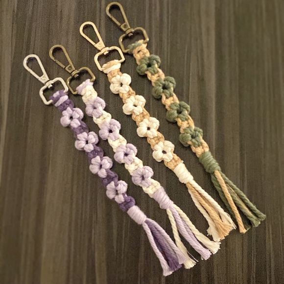 Macrame Keychains - Picture 3 of 5